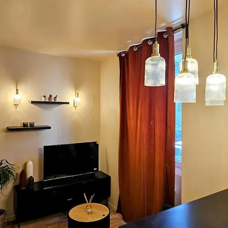 Description Maryse Bastie Apartment