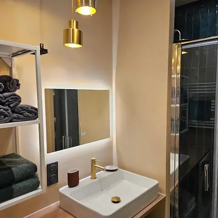 Apartment Description Maryse Bastie